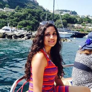 Meet your Posher, Akshita